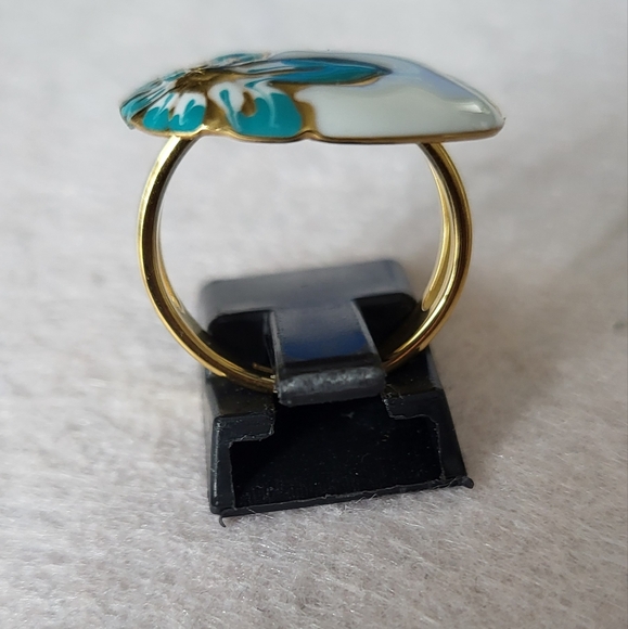 Beautiful Floral Adjustable Enamel Ring - Picture 4 of 4